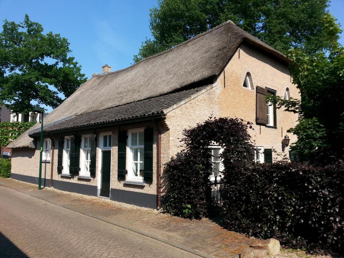 B & B De Pimpelmees 's-Gravenmoer Exterior photo
